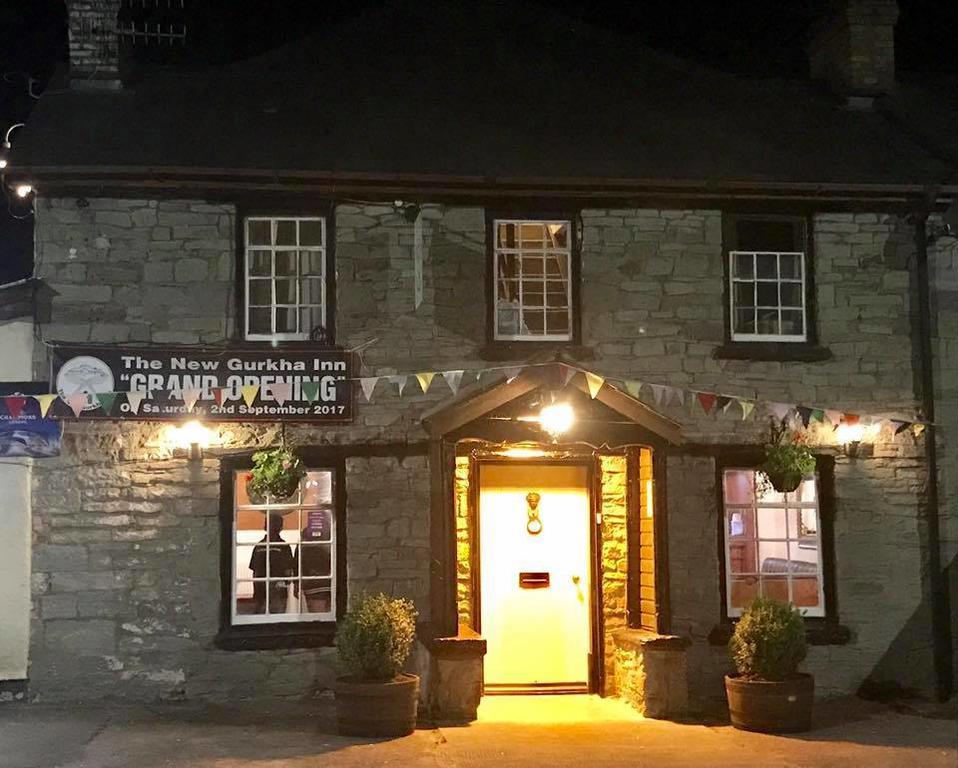 New Gurkha Inn 布雷肯 外观 照片